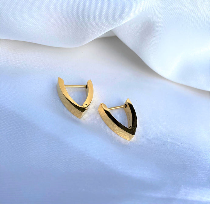 V Earring